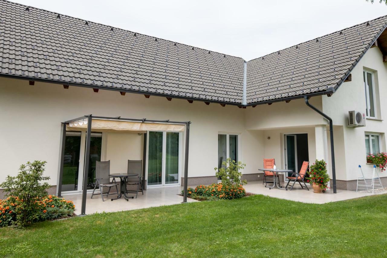 Sobe Meta Brezje Exterior foto